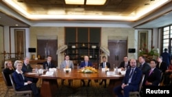 美国总统拜登2022年11月16日紧急召集在印尼巴厘岛出席G20峰会的欧洲盟友和G7集团成员国领导人讨论波兰局势。(路透社)