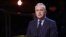 FILE - Pembaca berita BBC Huw Edwards pada Upacara Hari Peringatan Holocaust Inggris di Methodist Central Hall, London, 27 Januari 2020. (Chris Jackson / POOL / AFP)