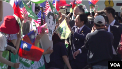 台湾副总统赖清德在美国旧金山过境时受到台侨欢迎。(2023年8月16日,美国之音宁路拍摄)