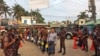 Sejumlah warga Myanmar yang melintasi perbatasan Bangladesh-Mynamar untuk mencari perlindungan di Bangladesh dikirim kembali ke Myanmar dengan kapal dari Cox's Bazar pada 25 April 2024. (Foto: AFP)