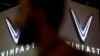 FILE: Logo Vinfast di Paris Auto Show 2022 di Paris, Prancis, 18 Oktober 2022. (REUTERS/Stephane Mahe)
