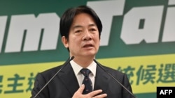 资料照:台湾民调领先的总统候选人、现任副总统赖清德在台北民进党总部讲话。(2023年8月12日)