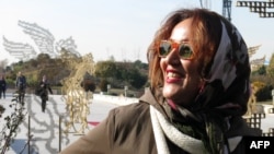资料照片:伊朗女演员巴赫拉姆抵达位于德黑兰的第33届曙光旬国际电影节现场。(2015年2月3日)