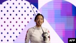 资料照:获得巴黎奥运金牌的香港击剑运动员江旻憓 (2024年7月27日)