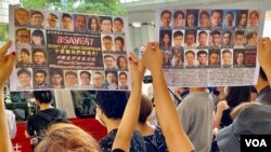 在香港执业的大律师萧志文对美国之音表示,如果启动国安法第55条的话,审讯中的重大国安法案件包括民主派初选47人案,都有可能被移交中国内地审理 (美国之音/汤惠芸)