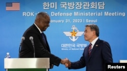 美国国防部长奥斯汀2023年1月31日在首尔与韩国国防部长李钟燮举行会谈。(路透社)
