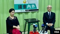 中国维权律师关注组创会成员、香港大律师张耀良9月25日接受民主党前主席刘慧卿网台节目访问,谈及12名被扣押深圳市盐田看守所港人的情况,认为并不乐观。 (美国之音/汤惠芸)