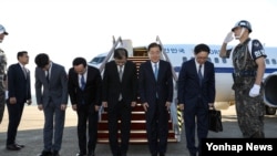 韩国总统特使一行2018年9月5日前往平壤访问呢(韩通社)