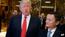 资料照片:美国当选总统特朗普和中国阿里巴巴集团董事会主席马云在纽约特朗普大楼会晤。(2017年1月9日)