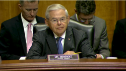 资料照:参议院外交委员会首席民主党议员梅嫩德斯(Sen. Bob Menendez, D-NJ)