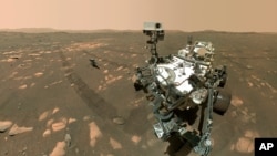 美国“毅力号”探测车在火星表面进行试验(2021年4月6日)