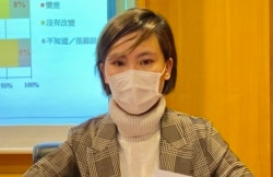 選舉觀察計劃項目幹事盧睿敏表示,研究員進行查冊時遇到很多問題,她認為這些制肘只會阻礙學術及新聞自由 (美國之音/湯惠芸)