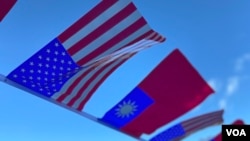资料照:美国和台湾国旗(美国之音锺辰芳拍摄)