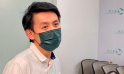 针对民主党资深党员李华明及副主席梁翊婷不按民主党中委会决定,以个人身份为两名”非建制”候选人狄志远及潘焯鸿站台,党主席罗健熙表示遗憾,并表示党员的纪律事宜均会按党内既定机制处理 (美国之音汤惠芸)