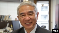 前日本潜水艇艇长山内敏秀(美国之音歌篮)