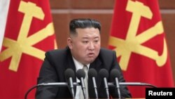 朝鲜领导人金正恩出席劳动党第八届中央委员会第六次全体会议扩大会议(2022年12月27日)
