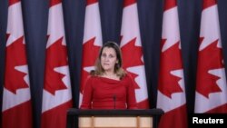 加拿大外交部长方慧兰(Chrystia Freeland)在渥太华的一个记者会上。(2018年12月12日)