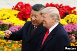 中国国家主席习近平在北京迎接美国总统川普。(2017年11月9日)