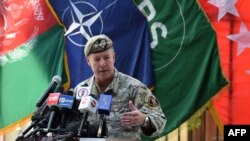 驻阿富汗美军最高指挥官米勒上将在首都喀布尔举行的一项交接仪式上发表讲话(2021年7月12日)