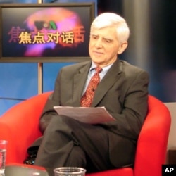 经济学者盖保德接受美国之音采访(资料照)