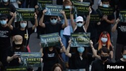 台湾民间团体2020年10月25日在台北市举行撑港游行,声援遭中共扣押的12名港人。