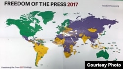 自由之家2017年全球新闻自由地图,图中绿色代表自由、黄色代表部分自由、紫色代表不自由