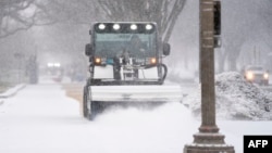 美国首都华盛顿市区的降雪(2022年1月16日)
