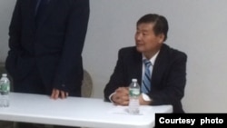 资料照片:王书君参加他参与发起的纪念胡耀邦赵紫阳基金会的活动。(2015年4月11日)