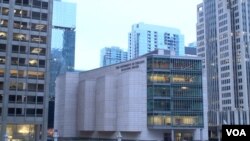 第25届美中商贸联委会在芝加哥大学商学院格里彻尔中心举行。(美国之音黎堡拍摄)