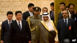 中国国家主席习近平参加在北京人民大会堂举行的中阿合作论坛部长级会议开幕式上。(2014年6月5日)