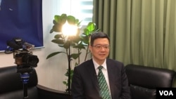 台湾民进党主席卓荣泰2019年1月31日接受美国之音采访(美国之音海伦摄影)