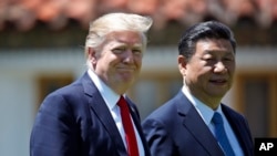 美国总统川普和中国国家主席习近平在海湖庄园会晤之后(2017年4月7日)