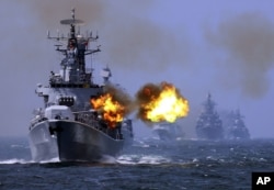 2014年5月24日,中俄在东中国海举行联合海军演习