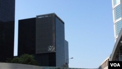 香港立法会综合大楼 (美国之音记者申华拍摄)