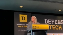美国国家情报副主任苏·戈登(Sue Gordon)2019年6月27日在军事出版商Defense One讨论会上发言(美国之音黎堡)