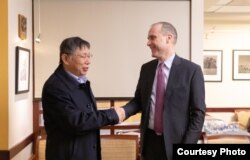 台北市长柯文哲与美国国务院代理亚太副助卿史墨克会面(台北市政府提供)