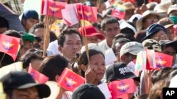 缅甸数千人在仰光参加集会,表达对军队的支持。(2107年10月29日)