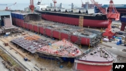资料照片:中国江苏太仓市一家造船企业的船坞。(2025年1月16日)