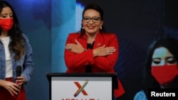 洪都拉斯左派反对党候选人希奥玛拉·卡斯特罗(Xiomara Castro)当选该国首位女总统(路透社2021年11月28日)