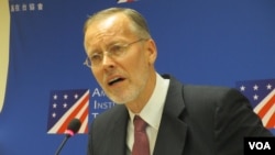 美国在台协会台北办事处长郦英杰