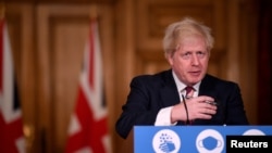 英国首相约翰逊星期六宣布采取新的疫情封闭措施(2020年12月19日)
