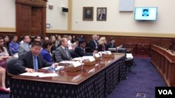 美国会为冯建梅举行听证,继续关注中国家庭人权(美国之音方方拍摄)
