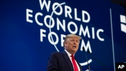 美国总统特朗普在瑞士达沃斯的世界经济论坛上发表讲话。(2020年1月21日)