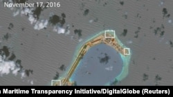 2016年12月13日,亚洲海事透明项目报告说,卫星图像显示,中国在南中国海有争议的人造岛礁上修建防空反导系统。