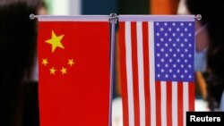 美中国旗。（路透社照片）