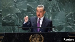 中国外长王毅于联大一般性辩论上称2758号决议把台湾地区的代表从联合国及其所属一切机构中驱逐出去,该决议是中国对台湾拥有主权的重要依据。台湾外交部对此言论发出严正谴责,并要求中国停止误导国际视听。(路透社:2024年9月28日)