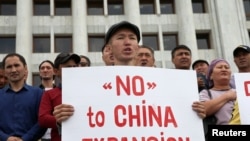 2019年9月4日,哈萨克斯坦人在阿拉木图集会抗议政府兴建中国工厂。