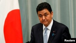 资料照:日本防务大臣岸信夫在记者会上(2020年9月16日)