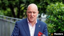 国家党党魁卢克森 (Christopher Luxon)2023年10月2日在奥克兰参加竞选活动。--路透社/大卫·罗兰德(David Rowland)
