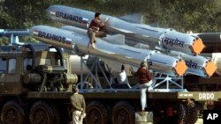 Phi đạn BrahMos được thiết kế bởi các khoa học gia Ấn Độ và Nga